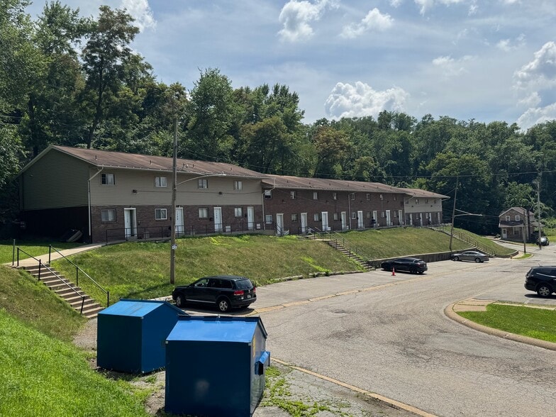 1700 Paul Ct, Pittsburgh, PA for sale - Building Photo - Image 2 of 9