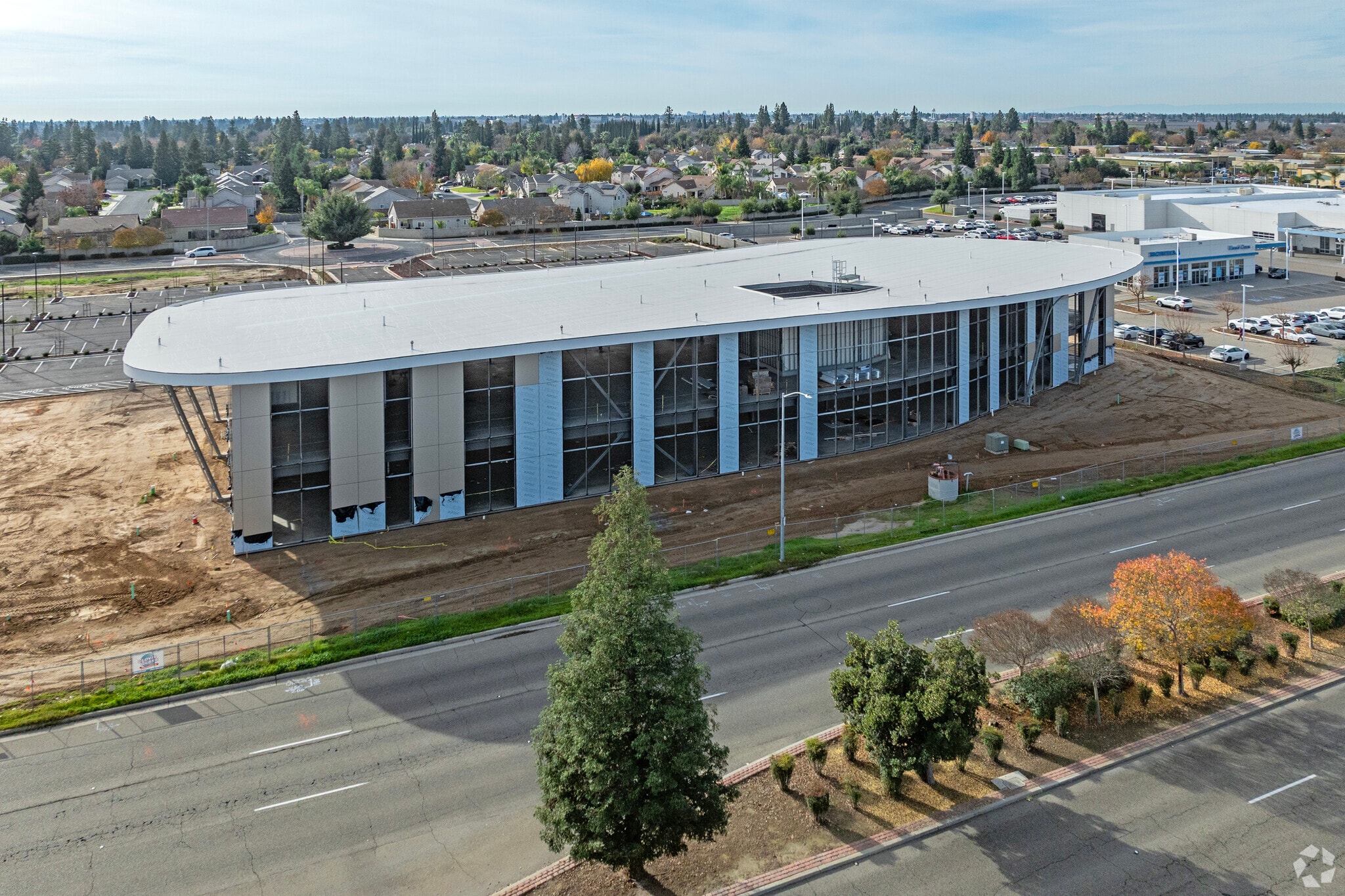 700 W Herndon Ave, Clovis, CA for lease Primary Photo- Image 1 of 14