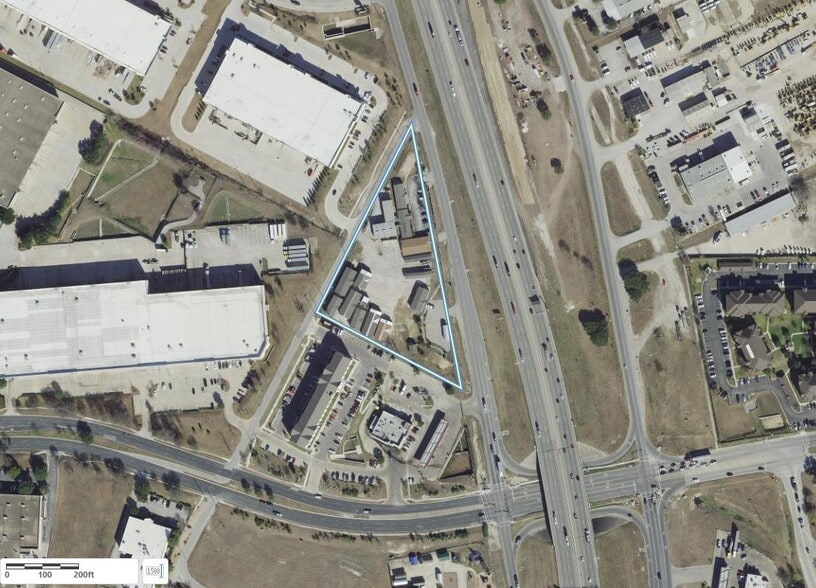 15996 N Interstate 35, Austin, TX à louer - Photo du bâtiment - Image 1 de 2