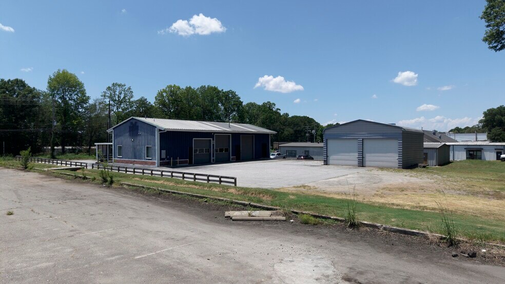 1010 NE Main St, Simpsonville, SC à vendre - Photo du bâtiment - Image 2 de 9