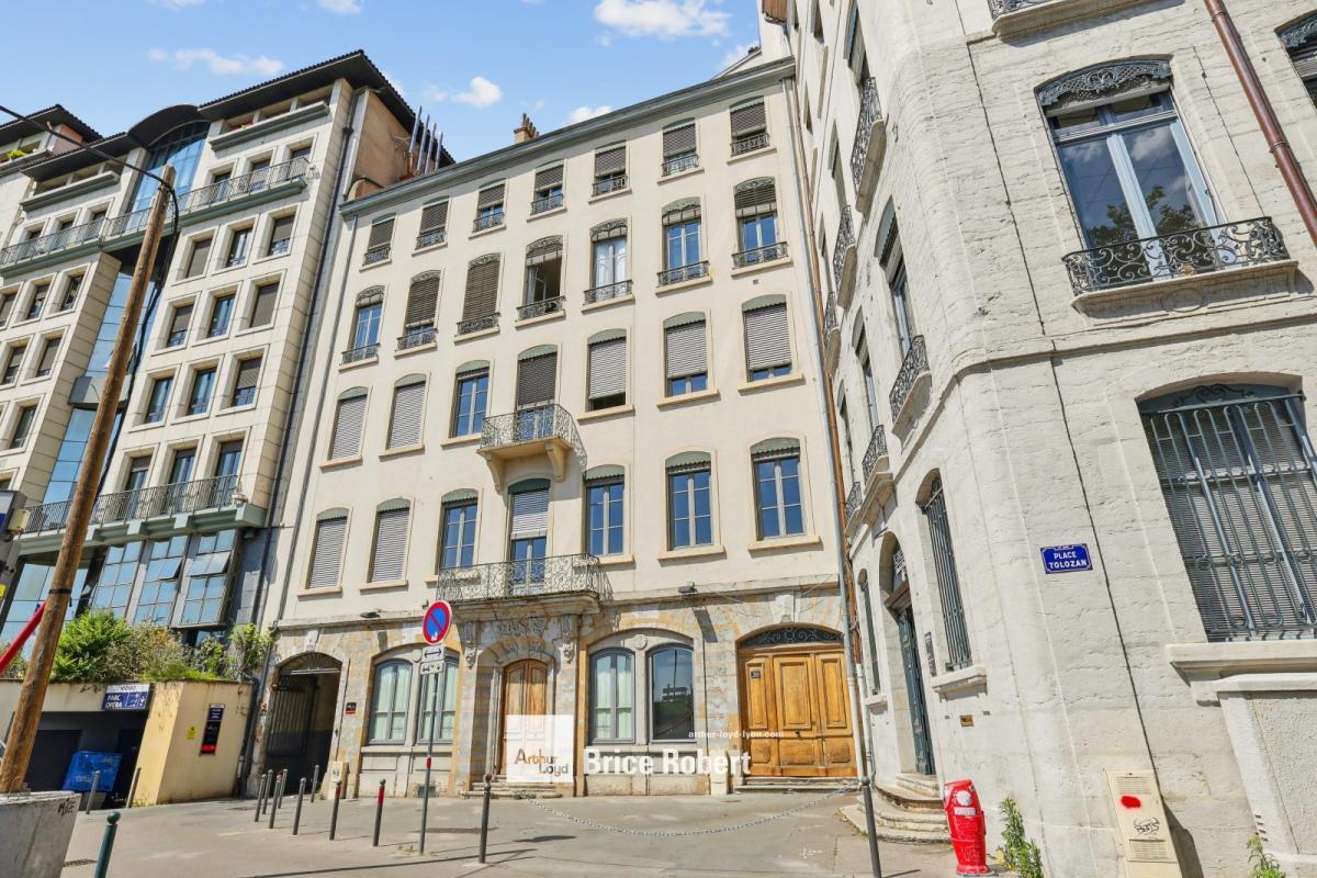 20-21 Place Tolozan, Lyon à vendre Photo du bâtiment- Image 1 de 13