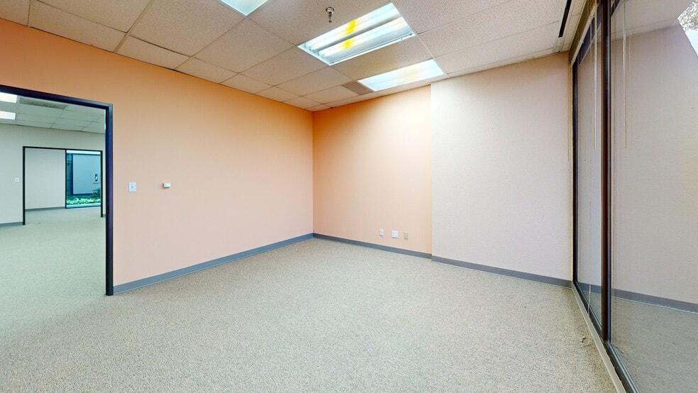 8700 N Stemmons Fwy, Dallas, TX for sale - Matterport 3D Scan - Image 3 of 20