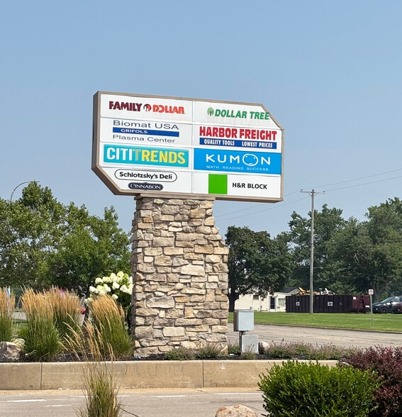 30-100 S 20th St, Battle Creek, MI for lease - Building Photo - Image 3 of 11