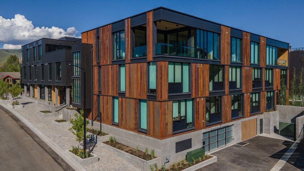 100 4th W st, Ketchum, ID à vendre - Photo du bâtiment - Image 2 de 4