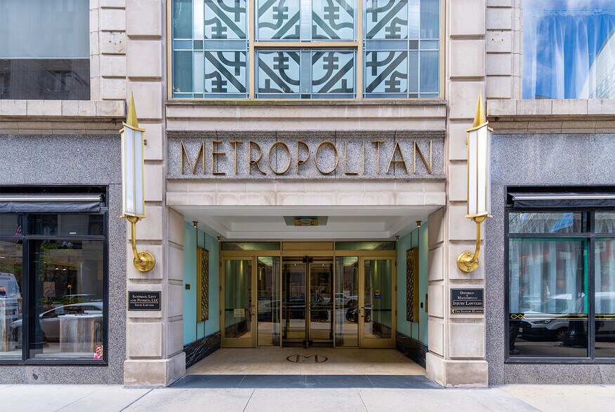 134 N LaSalle St, Chicago, IL à louer - Photo du bâtiment - Image 3 de 6
