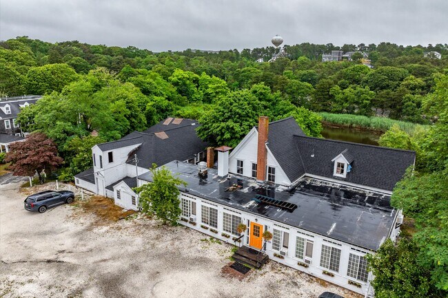 More details for 70 Main St, Wellfleet, MA - Hospitality for Sale