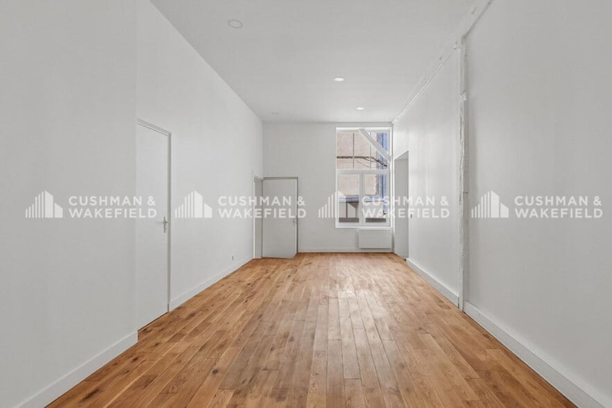 26 Impasse Mousset, Paris for lease - Interior Photo - Image 2 of 15