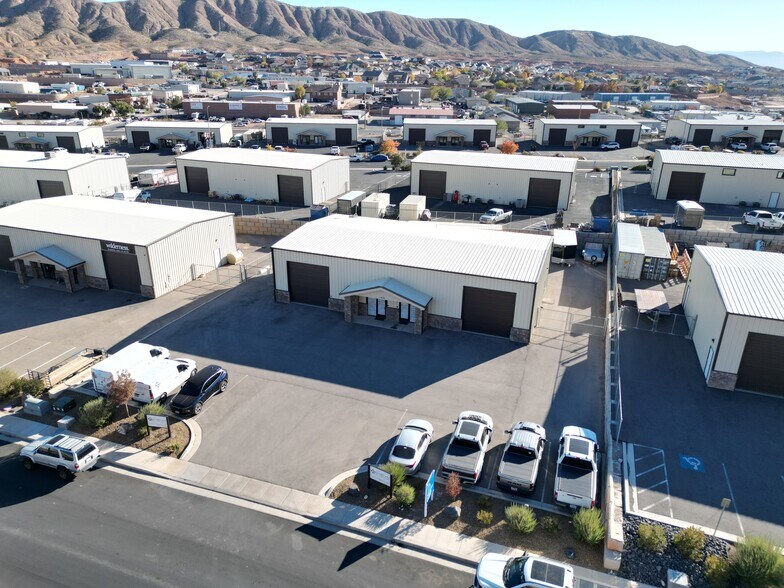 1456 E Hillcrest Dr, Washington, UT à vendre - Photo du bâtiment - Image 3 de 8