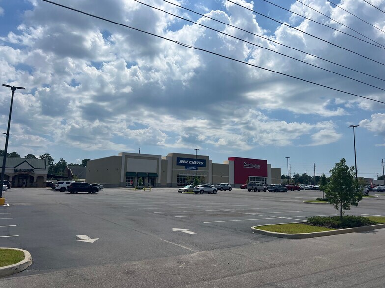 2776 W Main St, Dothan, AL à louer - Photo du bâtiment - Image 2 de 5