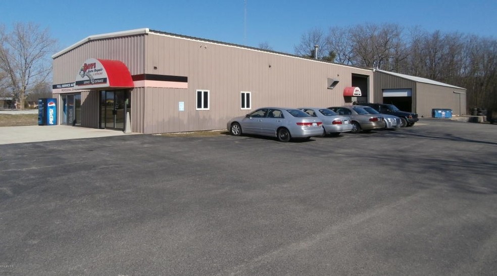 700 E Parkdale Ave, Manistee, MI à vendre - Photo principale - Image 1 de 1