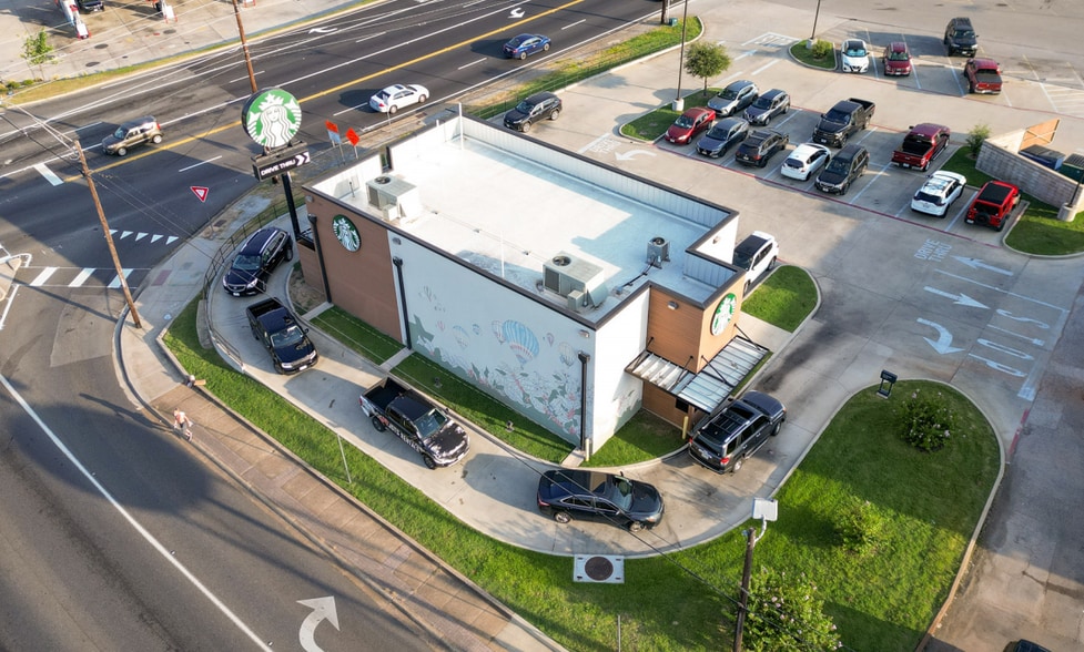 707 W Marshall Ave, Longview, TX for sale - Building Photo - Image 2 of 5