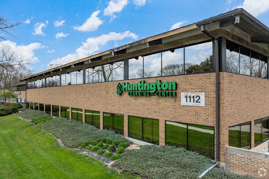 1112 S Washington St, Naperville, IL for lease - Building Photo - Image 1 of 5