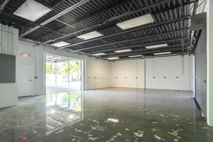 197-199 NW 79th St, Miami, FL à louer - Photo du bâtiment - Image 2 de 9
