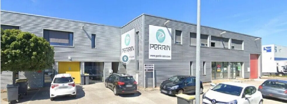 Office in Besançon for lease - Building Photo - Image 1 of 6