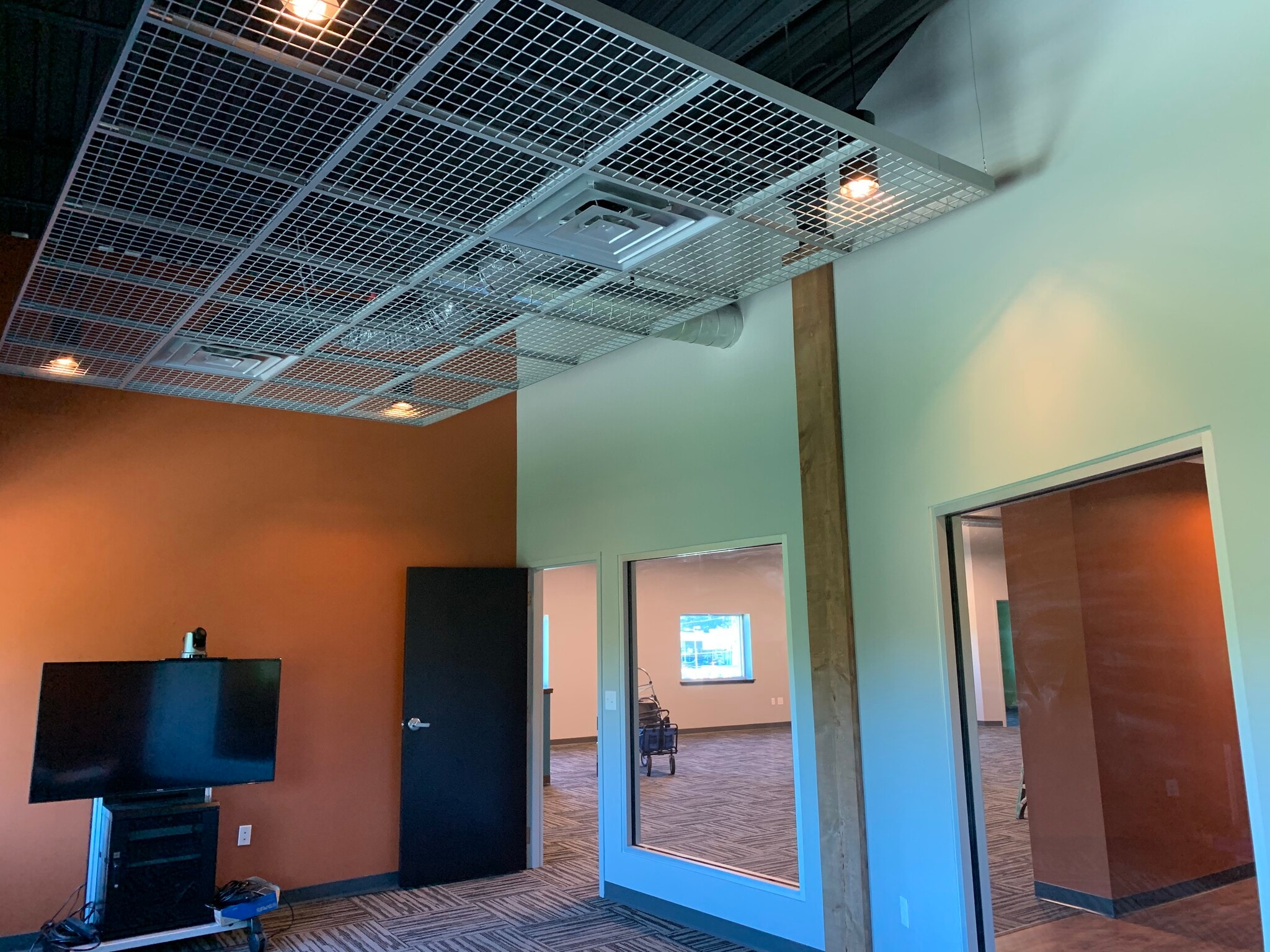 1901-1907 Vestal Pky E, Vestal Township, NY à louer Photo intérieure- Image 1 de 6