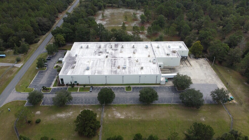 509 Commerce Blvd, Crawfordville, FL à louer - Photo du bâtiment - Image 3 de 22