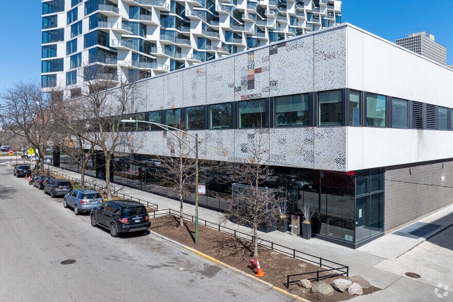 5113 S Harper Ave, Chicago, IL à louer - Photo du bâtiment - Image 2 de 58