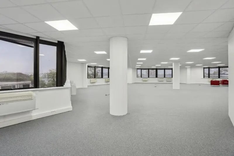 Bureau dans Argenteuil à louer - Photo intérieure - Image 2 de 9