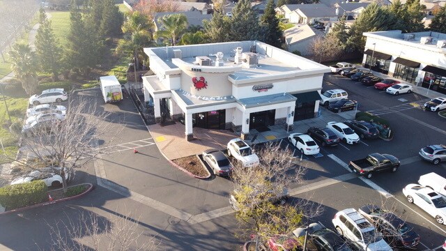 8821 Sheldon Rd, Elk Grove, CA à louer - Photo du bâtiment - Image 3 de 10