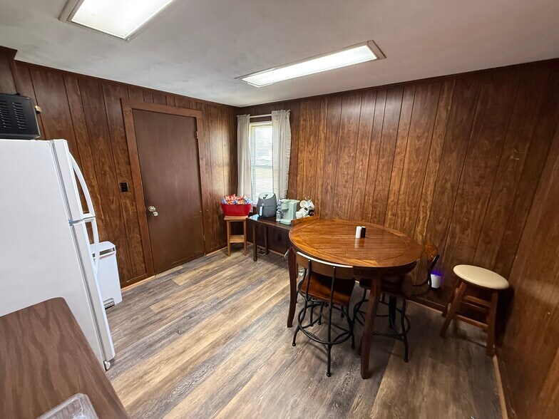 1108 Wilroy Rd, Suffolk, VA à vendre - Photo du bâtiment - Image 3 de 7