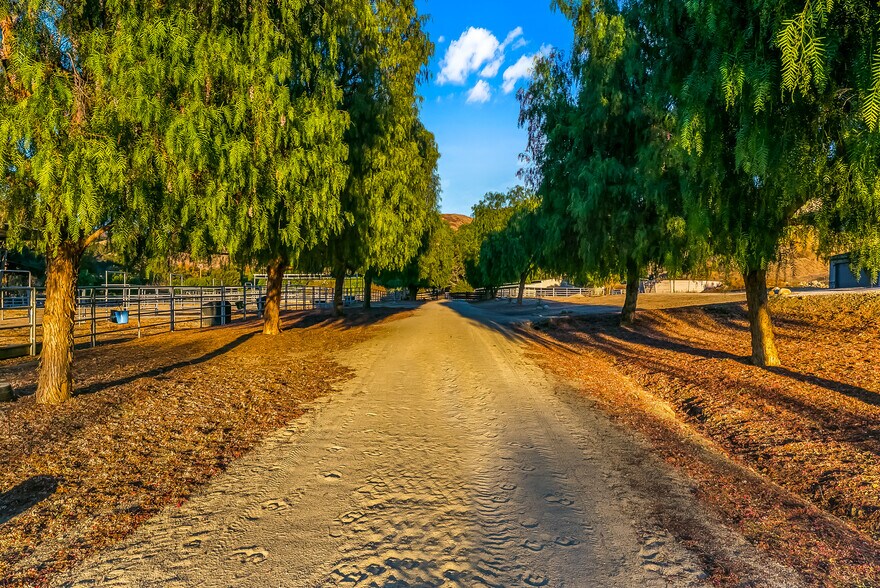 6770 Wheeler Canyon Rd, Santa Paula, CA à vendre - Photo du bâtiment - Image 2 de 43