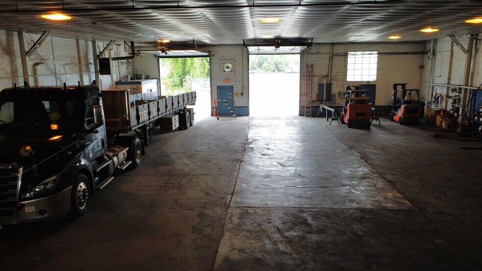 164-168 Montgomery St, Albany, NY à louer - Photo du bâtiment - Image 3 de 4