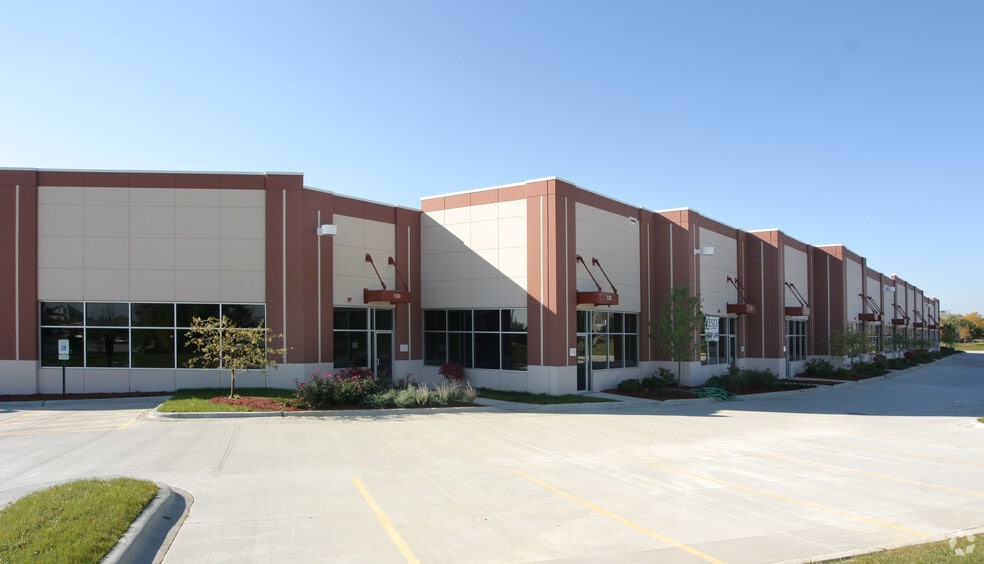 1350 Tri-State Pky, Gurnee, IL à louer - Photo du bâtiment - Image 3 de 7