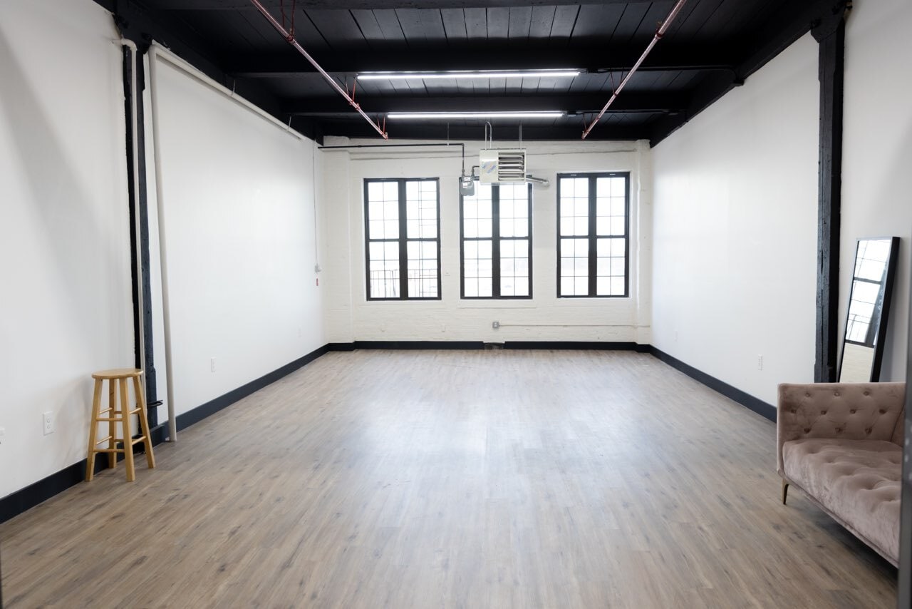432 Austin Pl, Bronx, NY for lease Interior Photo- Image 1 of 3
