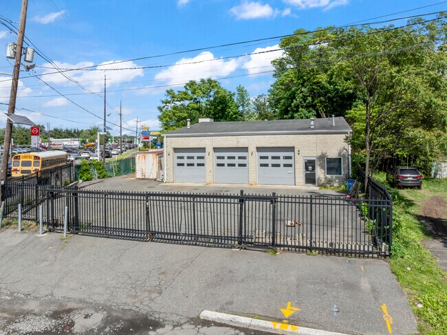 Plus de détails pour 370 US Highway 1, Edison, NJ - Commerce de détail à vendre