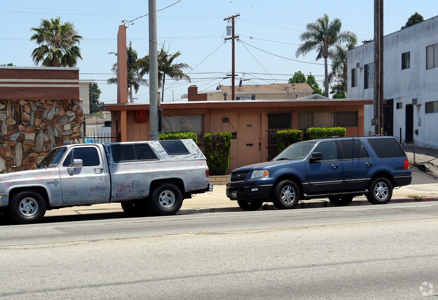 710 N Centinela Ave, Inglewood, CA for sale - Building Photo - Image 2 of 2