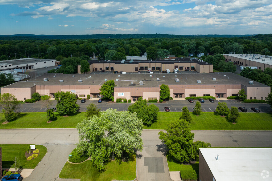 1 Frassetto Way, Lincoln Park, NJ à vendre - Photo du bâtiment - Image 1 de 1