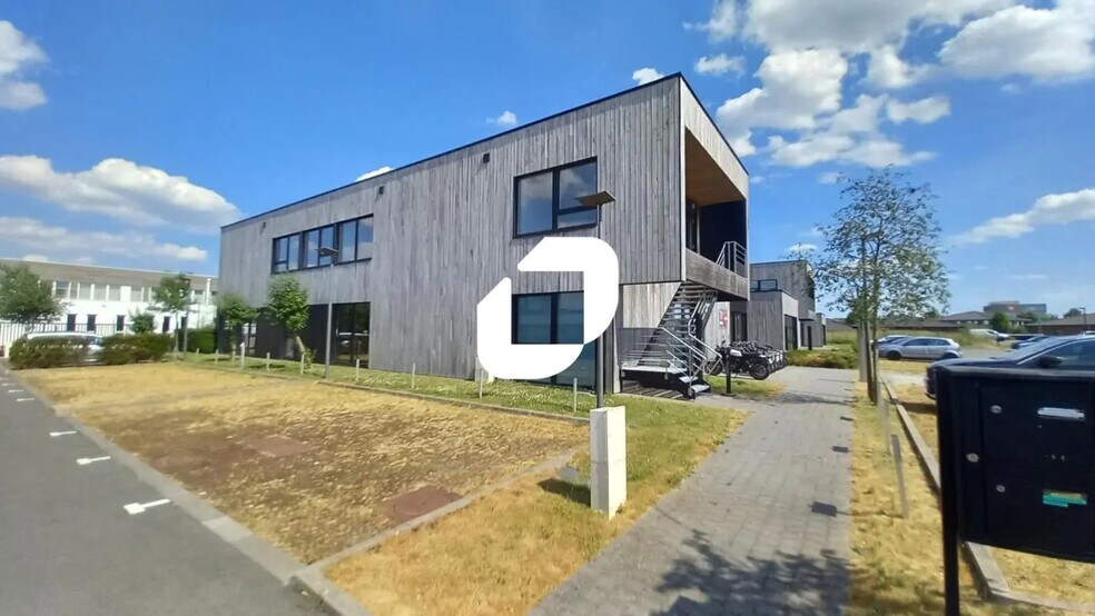 Bureau dans VILLENEUVE-D'ASCQ à louer - Photo du bâtiment - Image 3 de 10