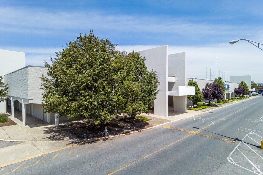 11255 New Hampshire Ave, Silver Spring, MD for lease - Building Photo - Image 2 of 6