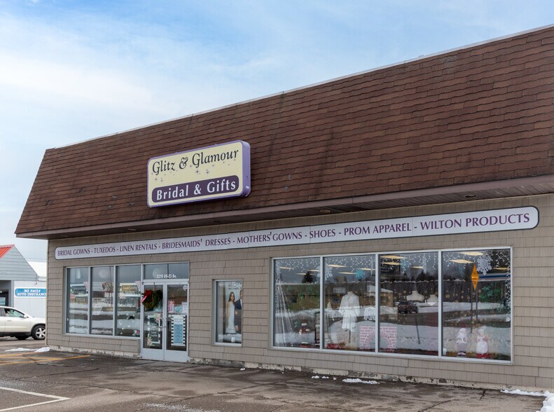2205 US Highway 23 S, Alpena, MI à louer - Photo du bâtiment - Image 3 de 10