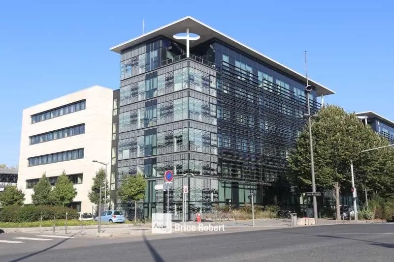 Office in Lyon for lease Building Photo- Image 1 of 14