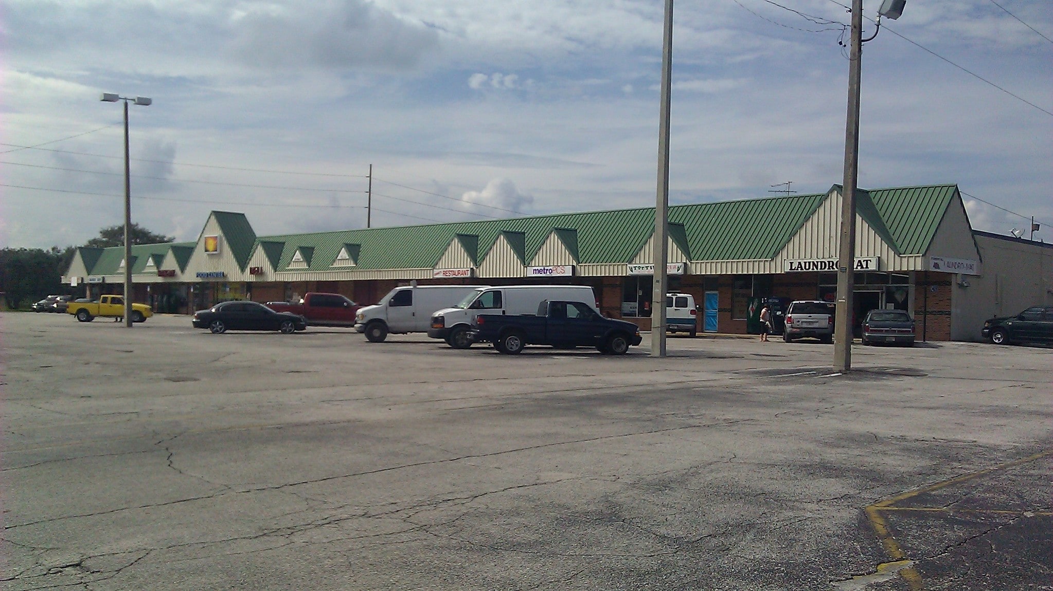 3412 W Baker St, Plant City, FL for lease Primary Photo- Image 1 of 2