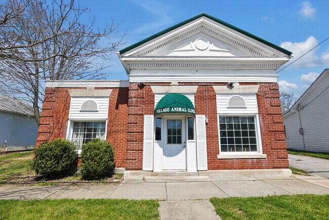 More details for 1032 Columbus St, Harrisburg, OH - Office for Sale