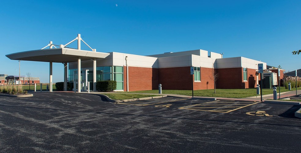 Southern Illinois Medical Office portfolio of 3 properties for sale on LoopNet.ca - Primary Photo - Image 2 of 3