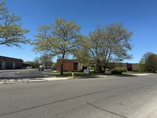 More details for 87 E Jefryn Blvd, Deer Park, NY - Industrial for Sale