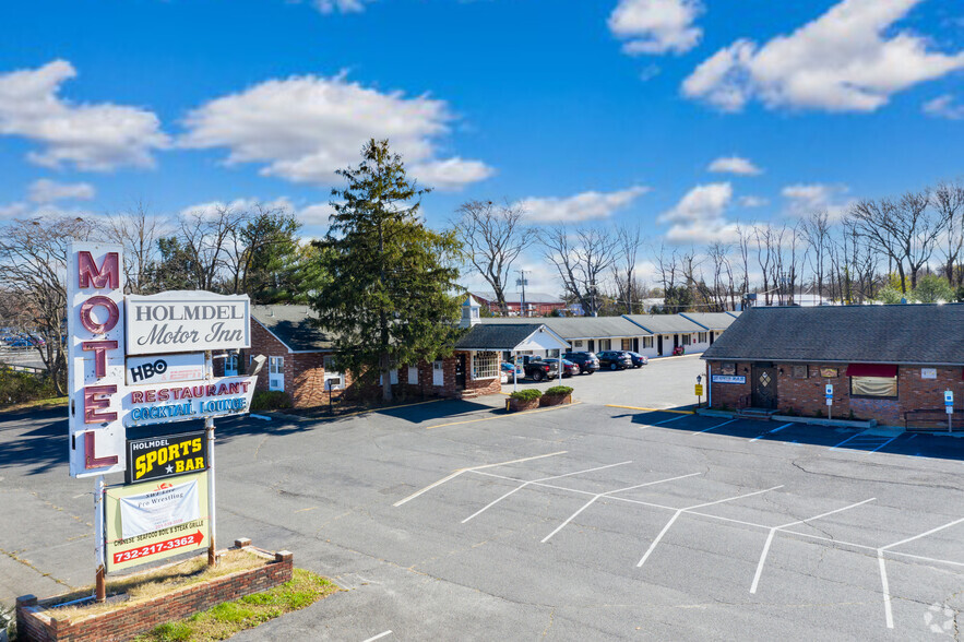 2174 State Route 35, Holmdel, NJ for sale - Primary Photo - Image 1 of 1