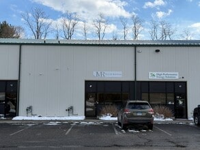 2 Sand Cut Rd, Brookfield, CT à louer Photo intérieure- Image 2 de 9