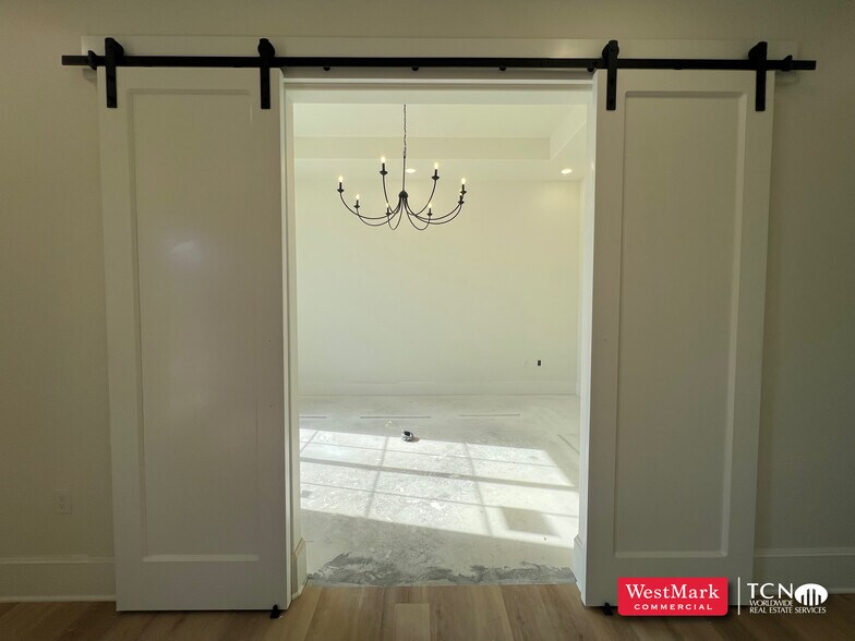 13916 Indiana Ave, Lubbock, TX à vendre - Photo du bâtiment - Image 2 de 4