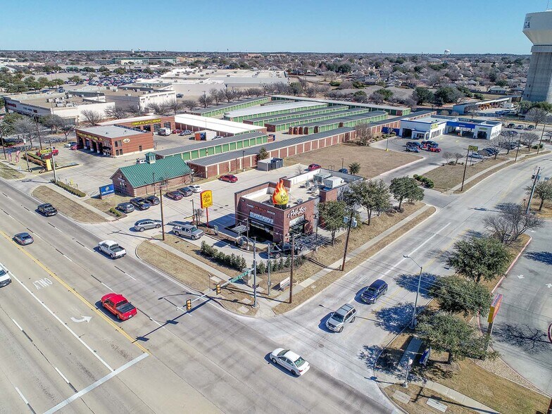 7900 Denton Hwy, Watauga, TX à louer - Photo du bâtiment - Image 2 de 3