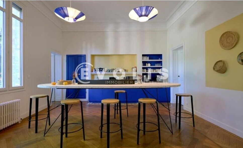 Office in Bordeaux for lease - Interior Photo - Image 3 of 4