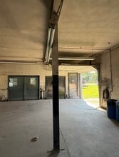 32 Trolley Rd, Westbrook, CT for lease Interior Photo- Image 2 of 29