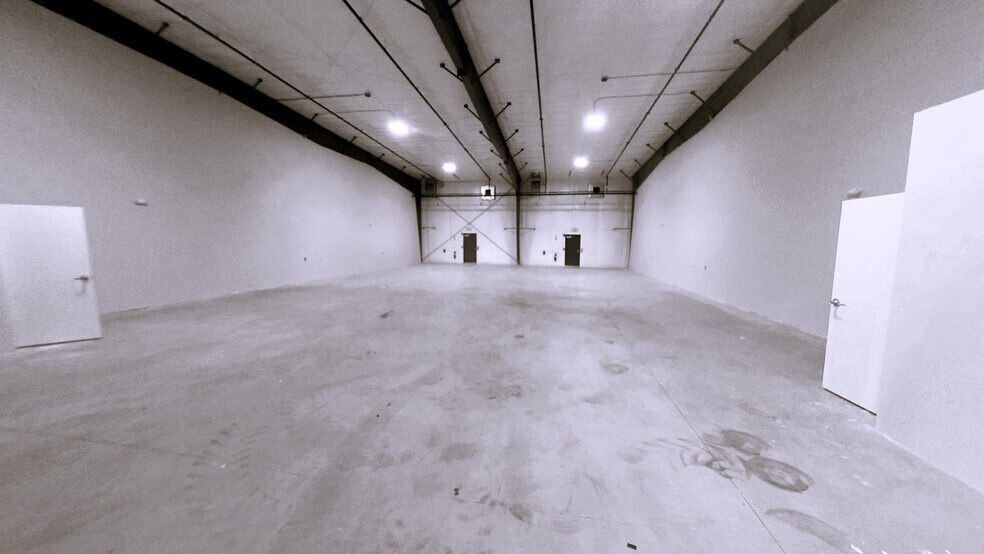 14 R -Bay 3&4, North Reading, MA à louer - Photo du bâtiment - Image 2 de 7