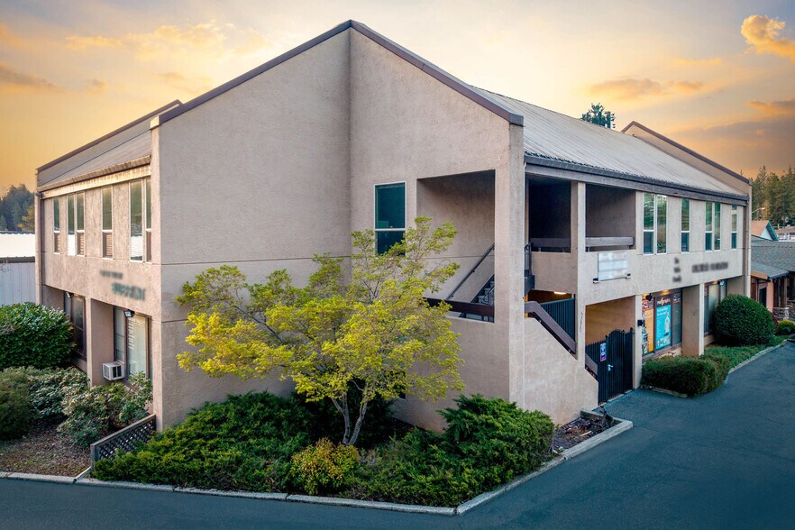 741-749 Maltman Dr, Grass Valley, CA à vendre - Photo du bâtiment - Image 2 de 48