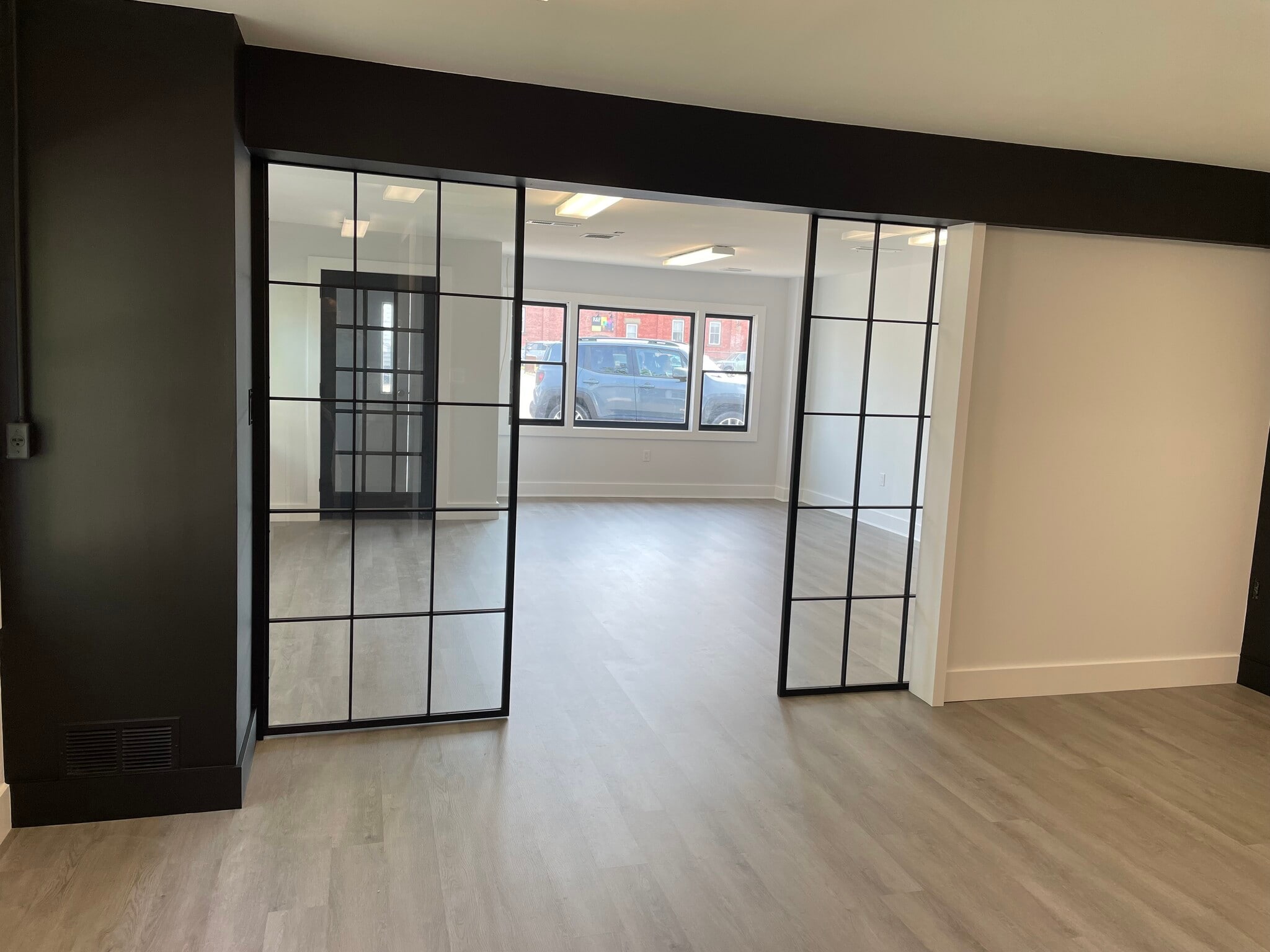 85 Ten Broeck Ave, Kingston, NY for lease Interior Photo- Image 1 of 11