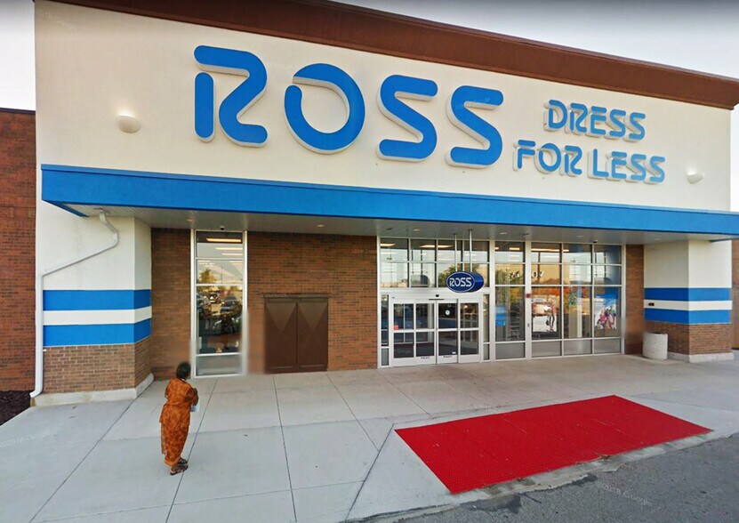 1146 Hickory Point Mall, Forsyth, IL à louer - Photo du bâtiment - Image 3 de 18