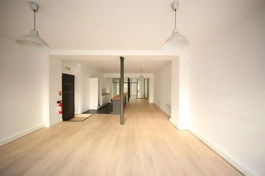 7 Rue Baron, Paris for sale - Interior Photo - Image 1 of 10